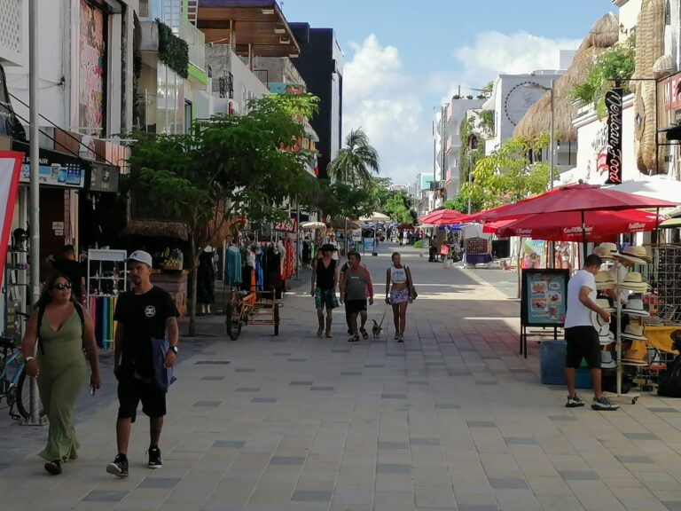 MILLONARIA PÉRDIDA POR NUEVO APAGÓN EN ZONA TURÍSTICA DE PLAYA DEL CARMEN