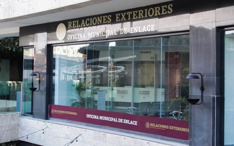 Las oficinas de la SRE se encuentran en la plaza Calle Corazón en la Quinta Avenida de Playa del Carmen