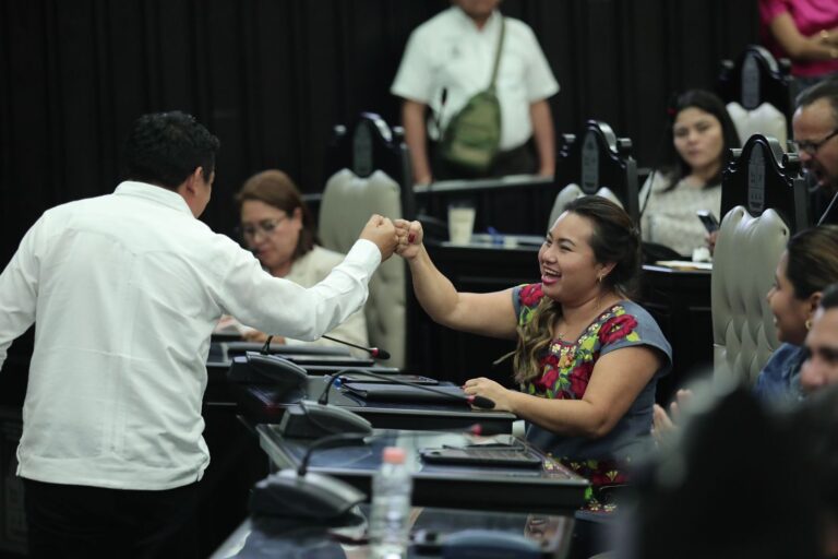 Avanza iniciativa para enseñar lengua maya en escuelas