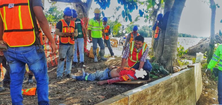 SE DESVANECE OBRERO EN TRAMO DE TREN MAYA
