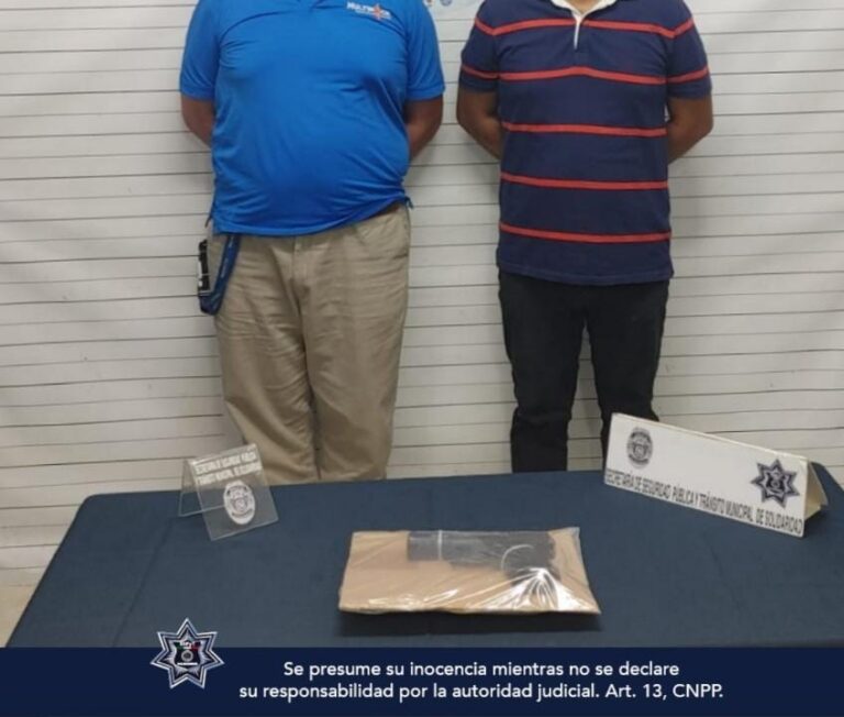 DETIENEN A FALSOS POLICÍAS
