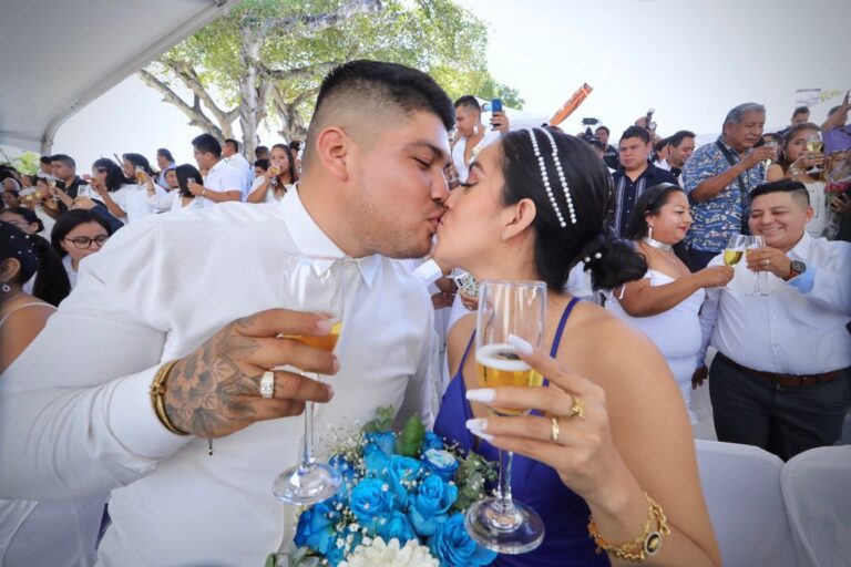 SE UNEN EN BODAS COLECTIVAS DEL DIF SOLIDARIDAD