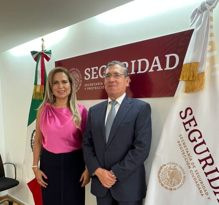 - En una reunión que mantuvo con autoridades federales, la edil solidarense refrendo su compromiso de trabajar de la mano con todos niveles de gobierno.