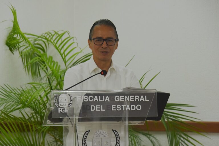 RENUNCIA MONTES DE OCA; NOMBRAN A RACIEL LÓPEZ COMO INTERINO EN FGE Y TOMA JULIO GÓMEZ LA SSC QUINTANA ROO