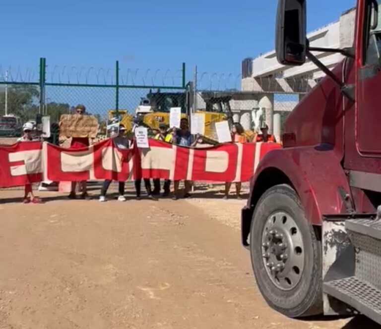 BLOQUEAN AMBIENTALISTAS OBRAS DE TREN MAYA