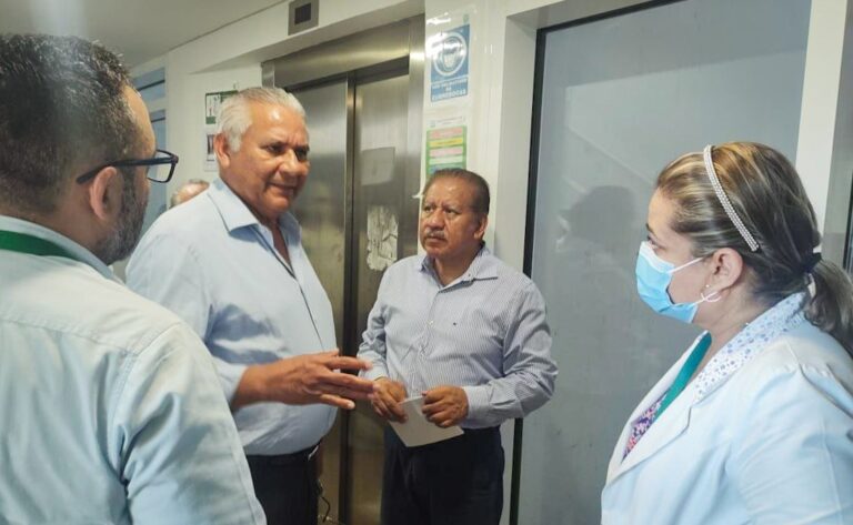 Libera Fiscalía a camillero y advierte que llegarán hasta las últimas consecuencias para castigar a responsables de la muerte de una niña en hospital del IMSS de Playa del Carmen