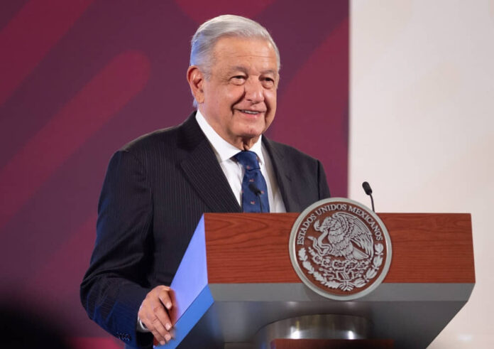 AMLO DA A CONOCER LISTA DE EMPRESARIOS QUE ADQUIRIERON LOS HOSPITALES