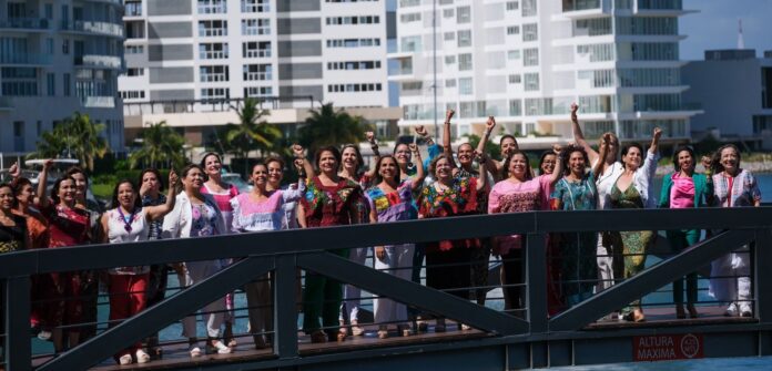 -La Gobernadora encabezó la reunión de las titulares de las instancias de las mujeres del país para trabajar, en dos días, esta hoja de ruta para desterrar el machismo y erradicar la violencia de género