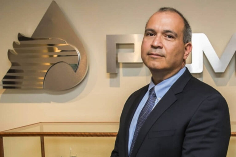 PIERDE AMPARO CARLOS TREVIÑO, EX DIRECTOR DE PEMEX