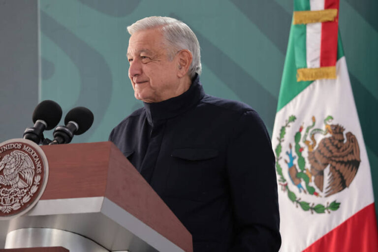 SE LANZA AMLO CONTRA DIPUTADOS POR VOTAR CONTRA PRESUPUESTO 2024