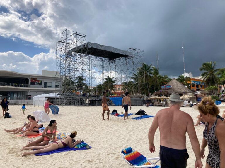 CASI LISTO ESCENARIO DEL FESTIVAL DE JAZZ RIVIERA MAYA 2023
