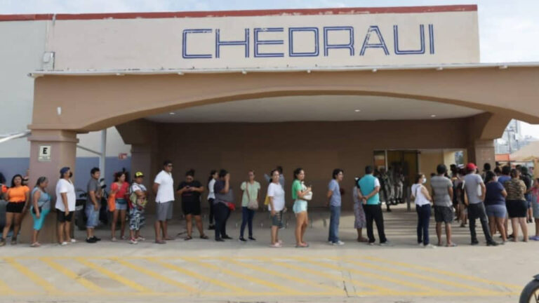 REABREN CENTROS COMERCIALES EN ZONA TURÍSTICA DE ACAPULCO