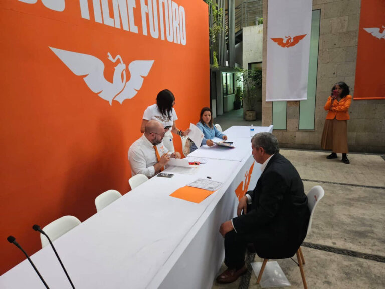 SE REGISTRAN 8 ASPIRANTES A LA CANDIDATURA DE MOVIMIENTO CIUDADANO RUMBO A LA PRESIDENCIA DE MÉXICO 2024