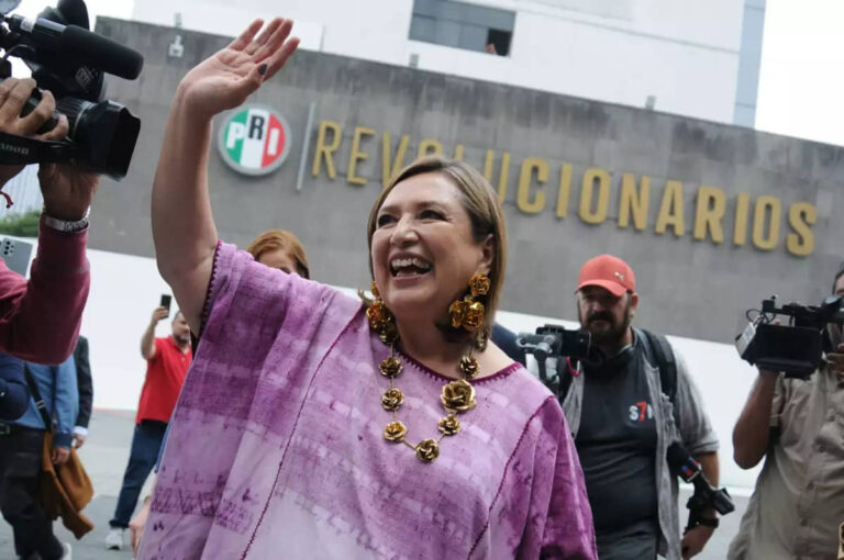 PRESENTÓ XÓCHITL GÁLVEZ “REFUERZOS” PARA SU EQUIPO DE CAMPAÑA