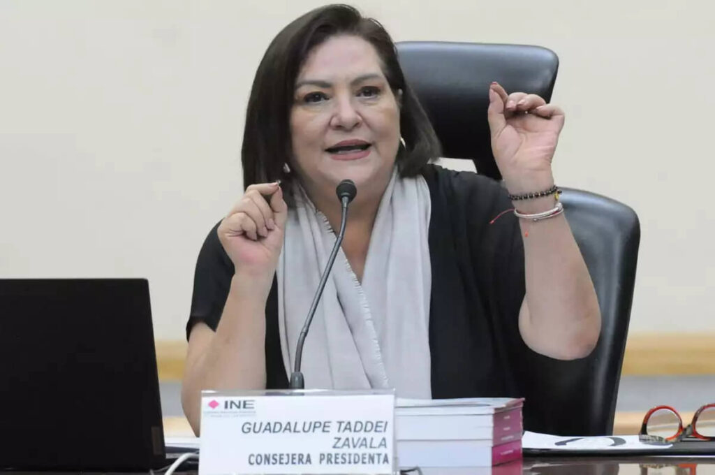 Designó presidenta del INE a cuatro mujeres en puestos claves