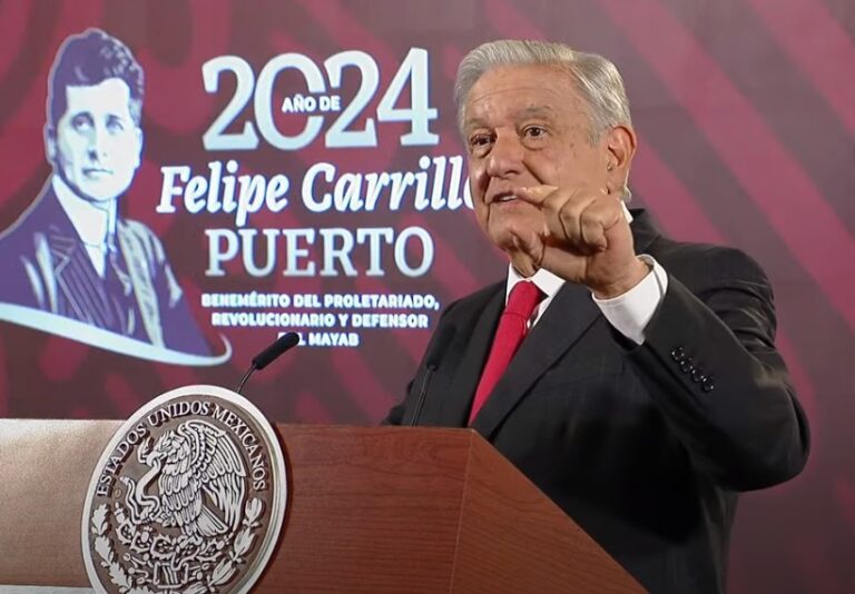 MINORÍAS UTILIZAN BOTS PARA MANIPULAR: AMLO