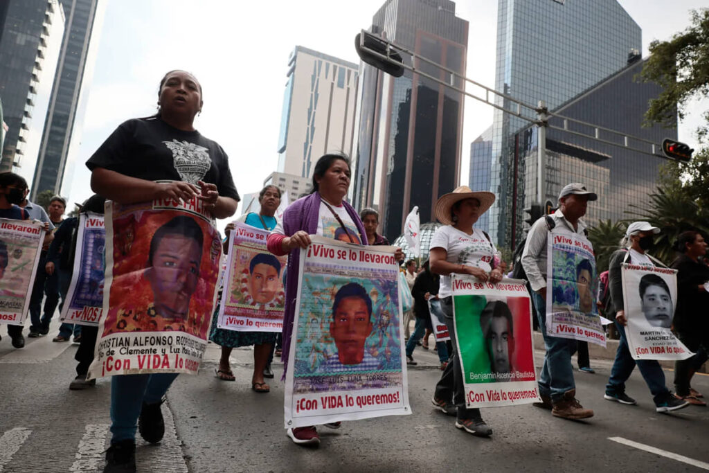 PODER JUDICIAL ORDENA LIBERAR A 8 MILITARES PRESUNTAMENTE IMPLICADOS EN CASO AYOTZINAPA