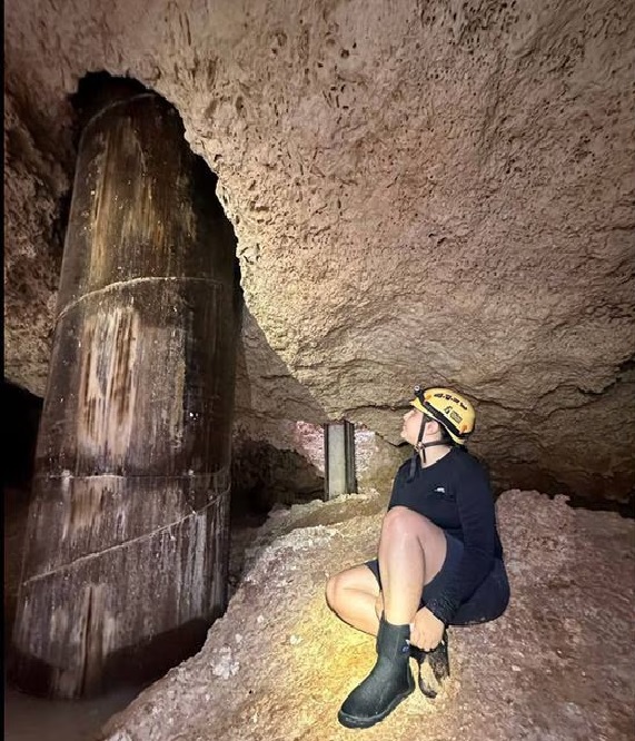 HIJA DE XÓCHITL GÁLVEZ VISITA CAVERNAS EN TREN MAYA