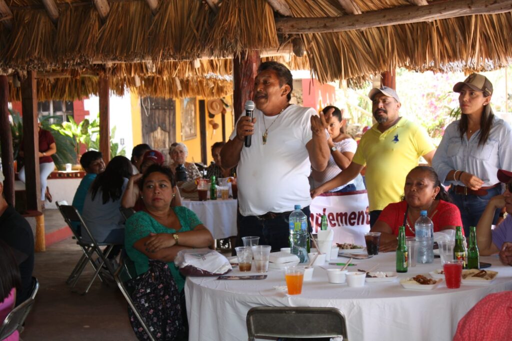 JACINTO "CHINTO" AGUILAR COMPROMETIDO CON UN MEJOR FUTURO PARA LOS AGREMIADOS DEL SINDICATO DE TAXISTAS LÁZARO CÁRDENAS DEL RÍO