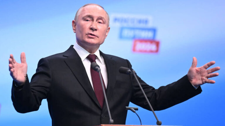 VLADÍMIR PUTIN ES REELECTO POR UN QUINTO MANDATO EN RUSIA
