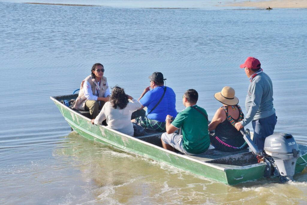 LAS FAMILIAS DE COZUMEL OBSERVARON LA ALINEACIÓN DEL SOL CON EL VESTIGIO MAYA “EL CARACOL”