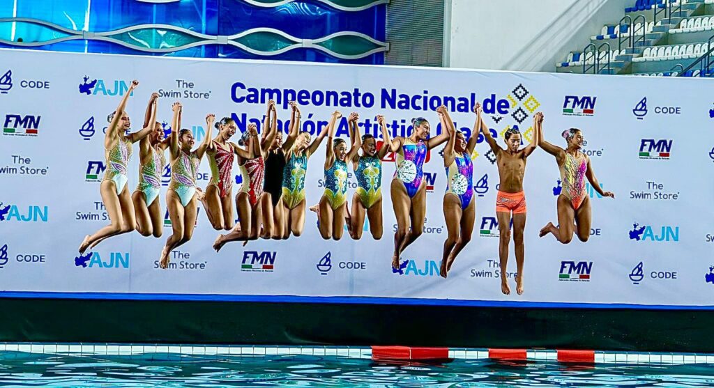 Clasifican 22 atletas quintanarroenses en natación artística a los Nacionales CONADE 2024