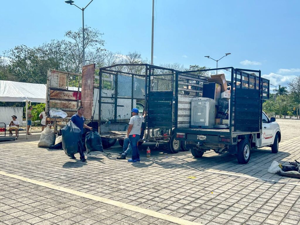 ESTE VIERNES HAY "RECICLATÓN"