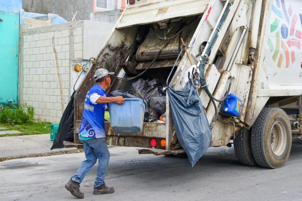 EXHORTAN A RESPETAR HORARIOS DE COLECTA DE BASURA, PARA UNA LIMPIEZA EFICIENTE