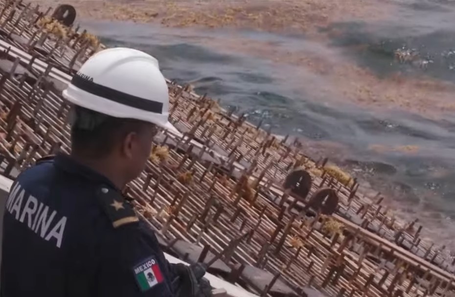 GRACIAS A LA MARINA SE RESOLVIÓ EL PROBLEMA DEL SARGAZO EN LA RIVERA MAYA: AMLO