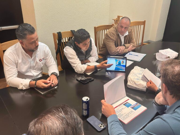 El presidente de la CODEQ, Jacobo Arzate Hop, se reunió en Ciudad de México con directivos del COM y de la organización World Aquatics, para planear acciones a favor de realizar competencias que aporten al impulso del turismo deportivo
