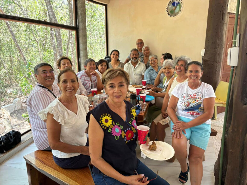 Invita la FPMC a la inauguración de la exposición colectiva “El Artista que Vive en Mí”, del grupo local “Hanal Pixán”