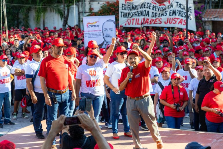 Exigen reducción de horas, aumento de aguinaldos y que no graben propinas en Día del Trabajo