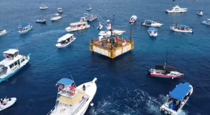 Denuncian daño al arrecife Villa Blanca y permisos obtenidos con información falsa; exigen cancelación del proyecto autorizado por magistrados en febrero de 2025.
