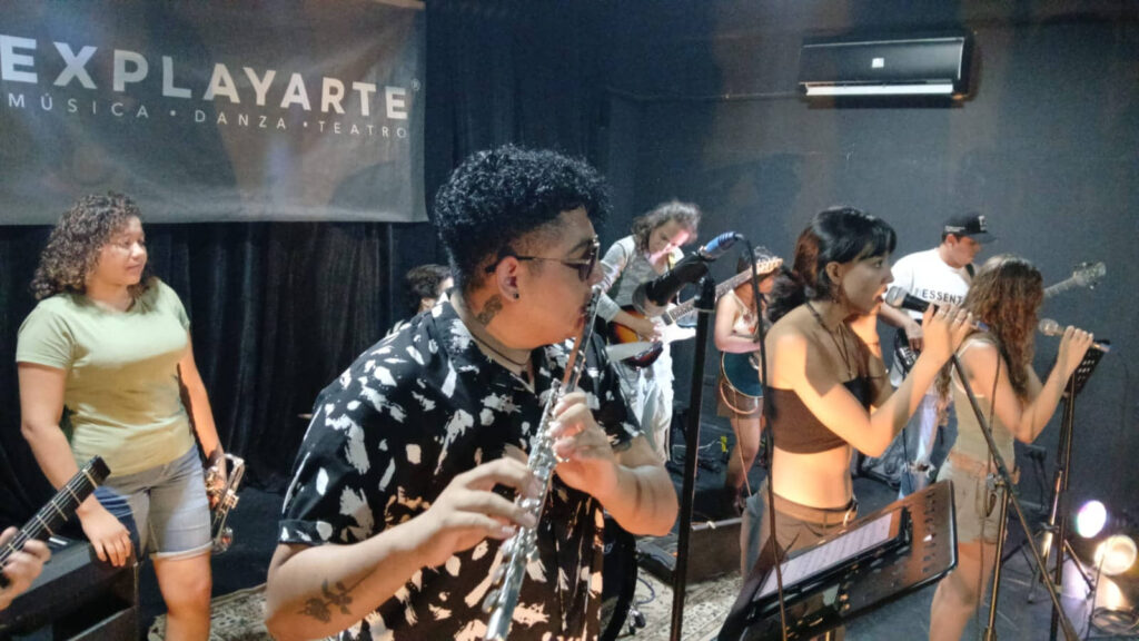 Explayarte celebra 22 años con jazz y alegría para los niños en Playa del Carmen