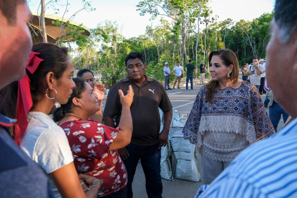 Entrega Mara Lezama 70 toneladas de semilla mejorada de maíz, en beneficio de casi mil 700 familias de municipios del sur