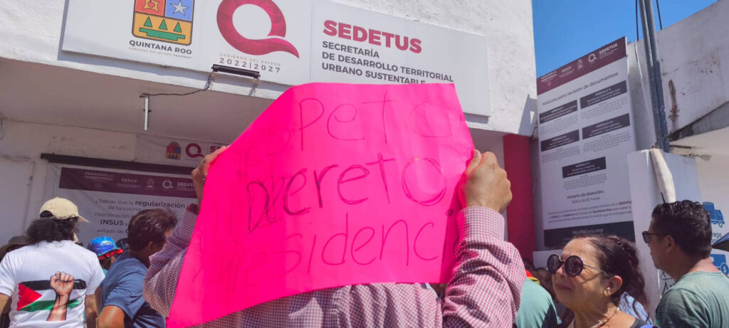 Protestan por altos costos y presuntas irregularidades en escrituración de La Colosio
