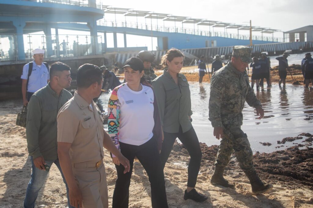 Estefanía Mercado lidera operativo con la SEMAR y ZOFEMAT para enfrentar el sargazo en Playa del Carmen