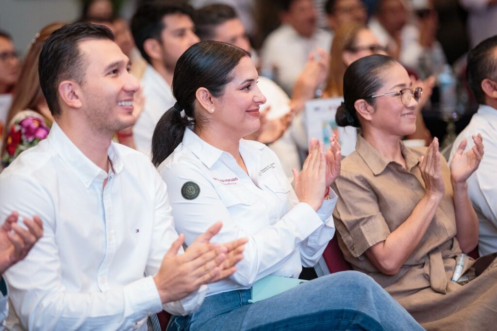 Reafirma Gobierno de Estefanía Mercado compromiso con la transparencia; Playa del Carmen se suma a la jornada de capacitación a autoridades estatales y municipales