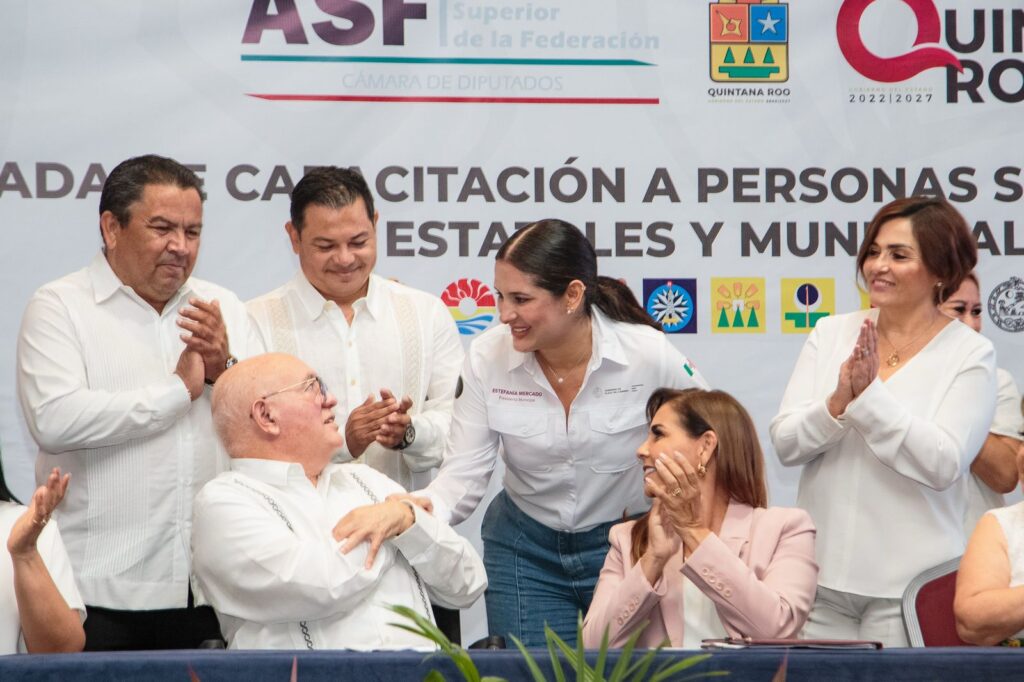 Reafirma Gobierno de Estefanía Mercado compromiso con la transparencia; Playa del Carmen se suma a la jornada de capacitación a autoridades estatales y municipales