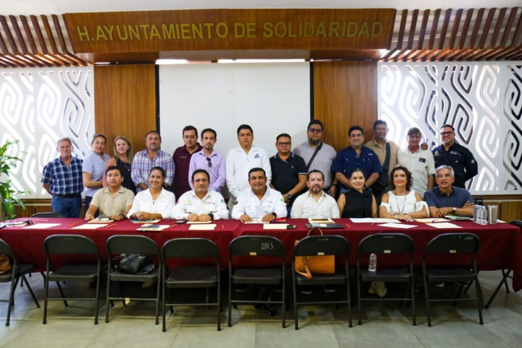 Impulsan Gobierno de Playa del Carmen y cámaras empresariales fortalecimiento de Protección Civil, Desarrollo Económico y Medio Ambiente