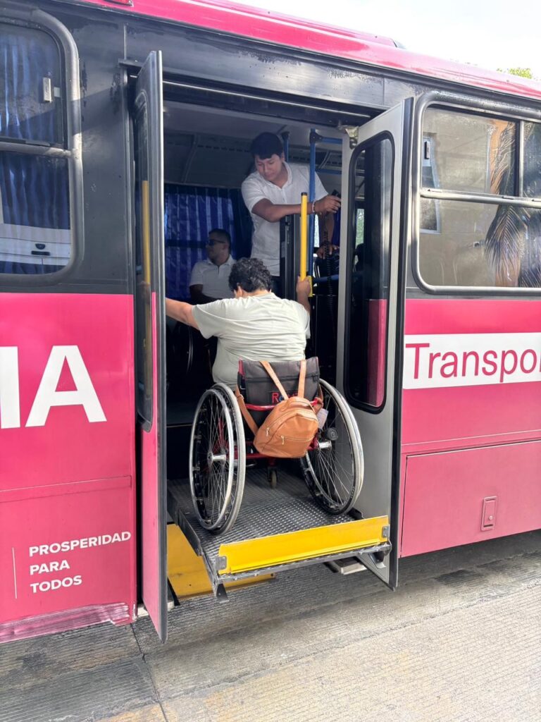Gobierno de Estefanía Mercado impulsa transporte inclusivo y solidario para atletas del IMSS en torneo nacional