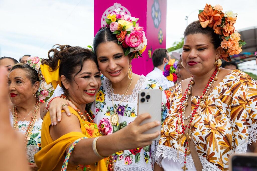 Mara Lezama y Estefanía Mercado inauguran la Feria del Carmen 2025