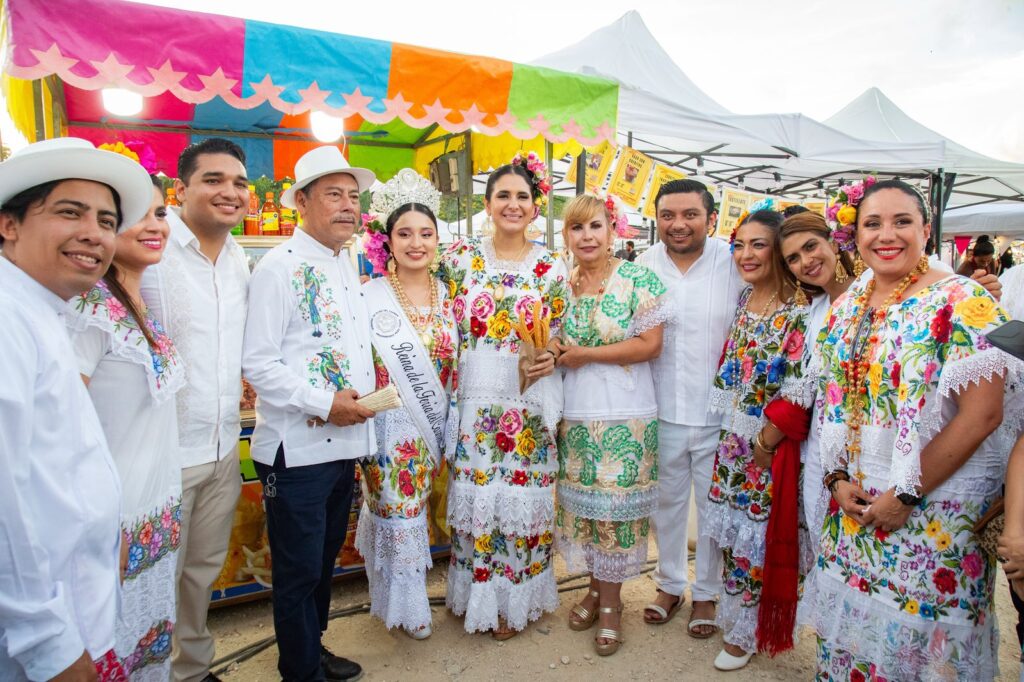Mara Lezama y Estefanía Mercado inauguran la Feria del Carmen 2025