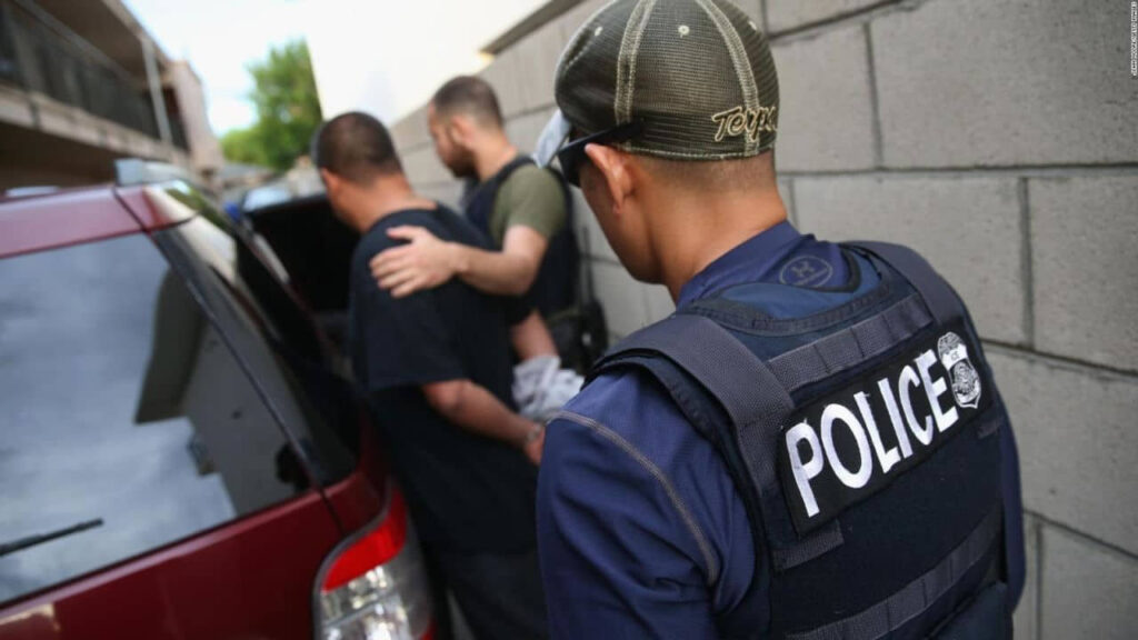 Polémica en EE.UU. por operativos masivos contra migrantes sin antecedentes penales