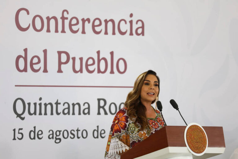 Mara Lezama destaca crecimiento turístico y acciones contra el sargazo en la entidad