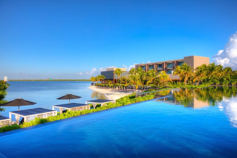 Grupo Brisas anunció que NIZUC Spa by ESPA ha sido galardonado con el World Spa Award, considerado el “Oscar” de la industria del bienestar, como el Mejor Spa de Resort en México y América Latina y junto con el spa de Las Brisas Ixtapa obtuvo el galardón Spa & Wellness MexiCaribe 2025