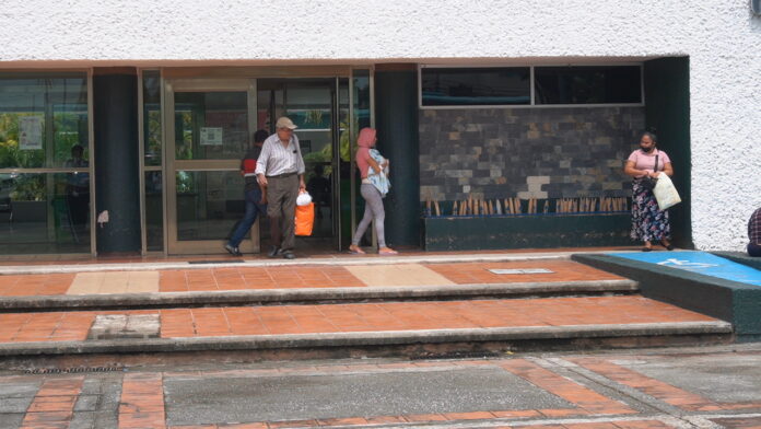 • Entre un 3 y 5% de las personas embarazadas llegan al parto sin in haber tenido consultas previas, lo que incrementa los riesgos de complicaciones graves para ellas y sus hijos.