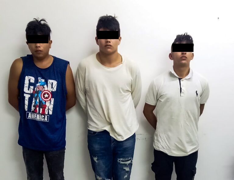 Detienen FGE de Quintana Roo y Policía Municipal de Tulum a tres masculinos por narcomenudeo