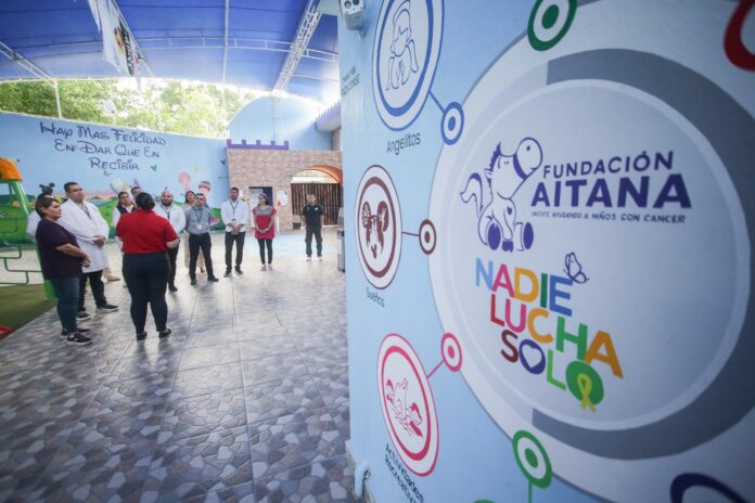 • Las autoridades conocieron los diversos espacios con los que cuenta la fundación para brindar apoyo a los pacientes oncológicos y sus familias, incluyendo habitaciones, teatro, sala de juegos, consultorio y otras áreas destinadas al bienestar de los niños.