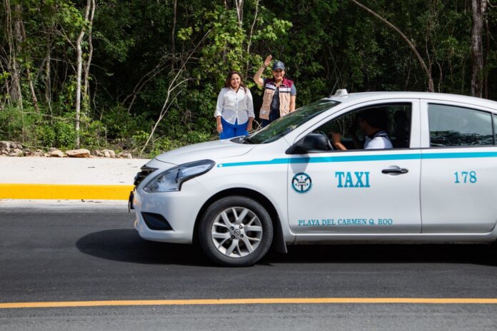 • La Presidenta Municipal inaugura la pavimentación del tramo entre la avenida Loros y la Privada Playa Paraíso; la obra incluye banquetas amplias, iluminación moderna e infraestructura inclusiva